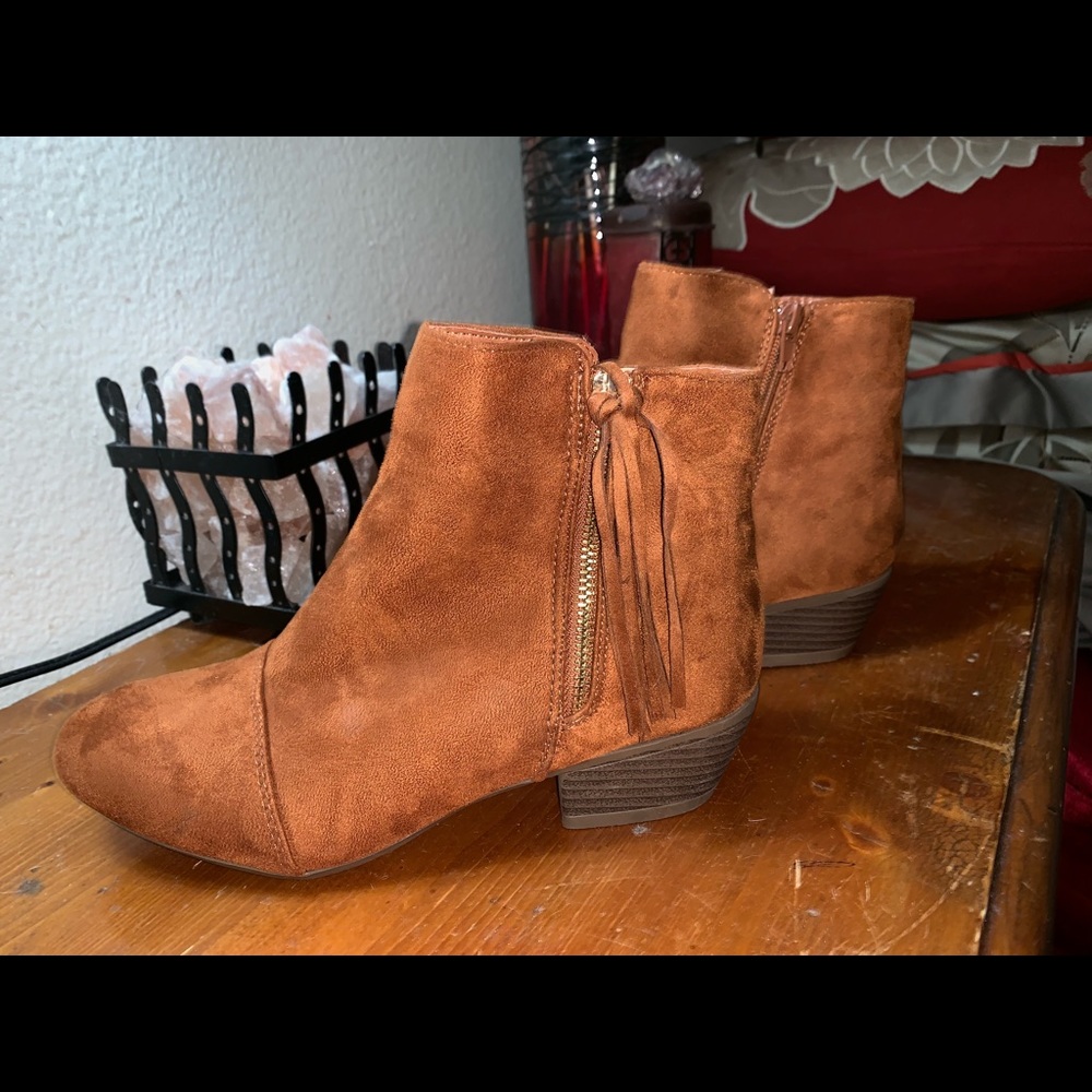 Ankle booties
